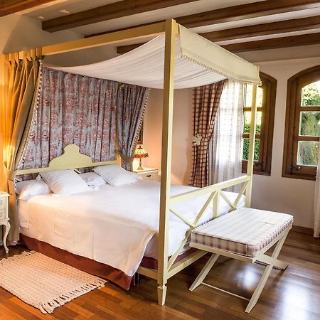 El Castell De Ciutat - Relais & Chateaux La Seu d'Urgell Luaran gambar