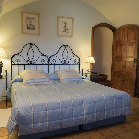 El Castell De Ciutat - Relais & Chateaux La Seu d'Urgell Luaran gambar