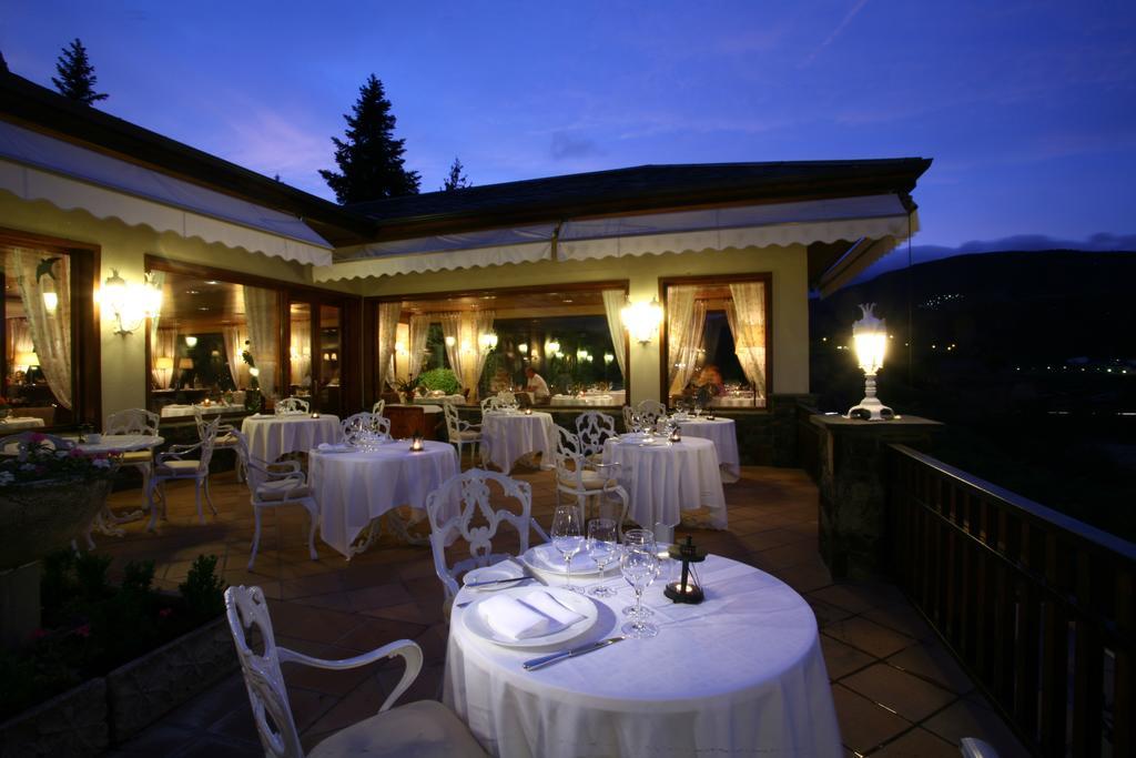 El Castell De Ciutat - Relais & Chateaux La Seu d'Urgell Luaran gambar