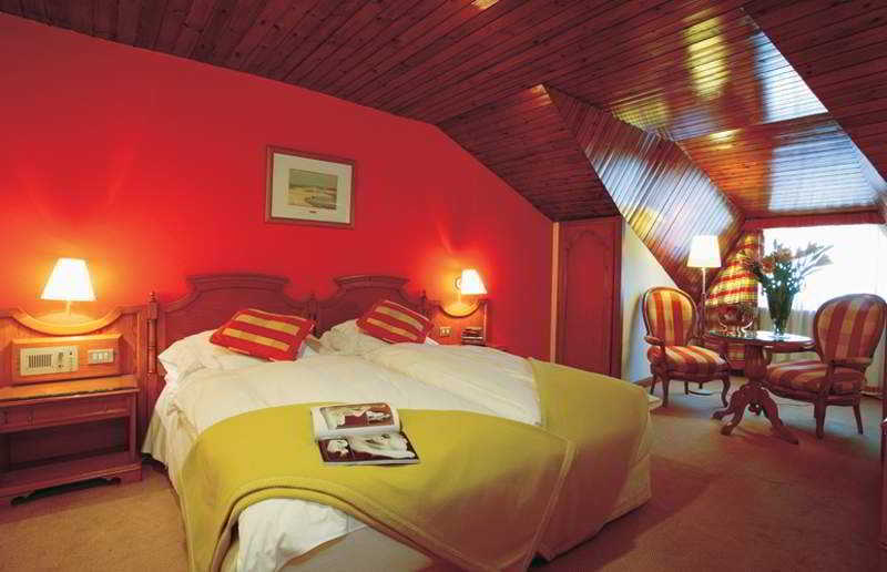 El Castell De Ciutat - Relais & Chateaux La Seu d'Urgell Luaran gambar