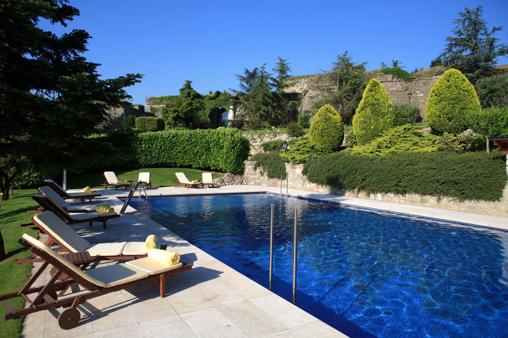 El Castell De Ciutat - Relais & Chateaux La Seu d'Urgell Luaran gambar